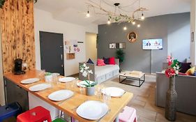 Calme en centre ville Appartement , spacieux et rénové à 50m de la Place Carnot